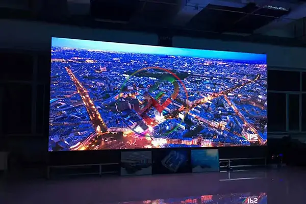Thi công lắp đặt màn hình led P3 cho Vinhomes Royal City (Hà Nội)  