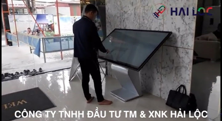 Lắp đặt màn hình LCD cảm ứng 65 inch tại Cengroup - Gia Lâm, Hà Nội  