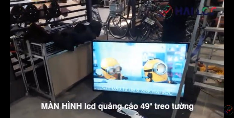 Lắp đặt màn hình quảng cáo chân đứng Cảm Ứng 4K cửa hàng tóc giả Minh Nhật  