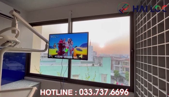 Thi Công màn hình quảng cáo LCD 43 inch Phòng Khám ở Quảng Nam  
